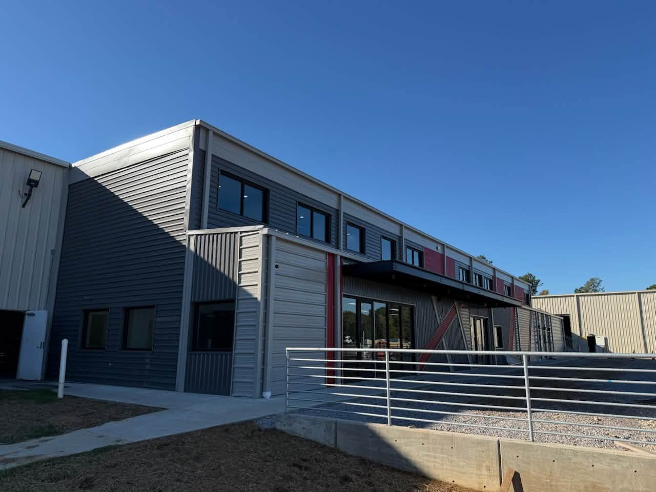 Selma Eovations building installed by Independent Glass